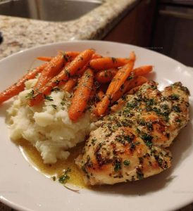 9902308 Savory Garlic Herb Chicken Mashed Potatoes Recipe